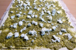 Blaetterteig_mit_pesto_feta